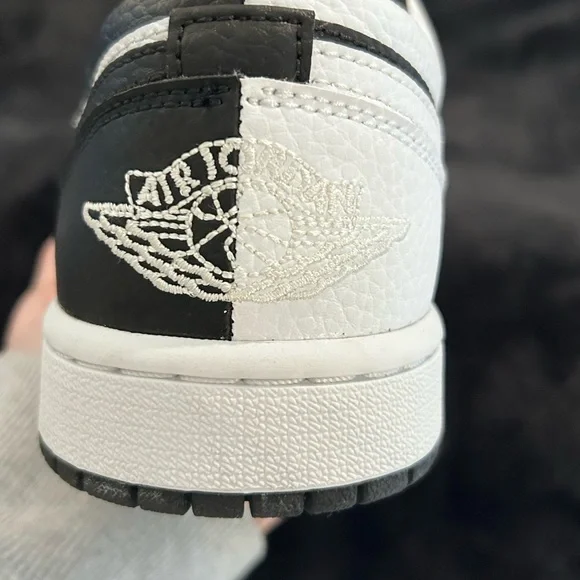 Women's Nike Air Jordan 1 Low SE Homage - Picture 7 of 7